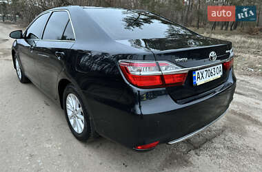 Седан Toyota Camry 2016 в Харкові