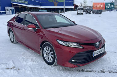 Седан Toyota Camry 2018 в Тернополе