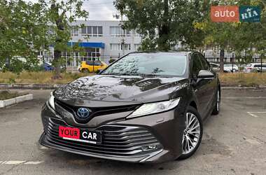 Седан Toyota Camry 2019 в Києві