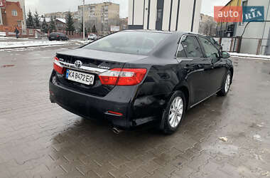 Седан Toyota Camry 2011 в Хмельницькому