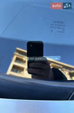 Седан Toyota Camry 2017 в Ужгороді