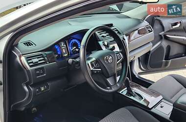 Седан Toyota Camry 2016 в Києві