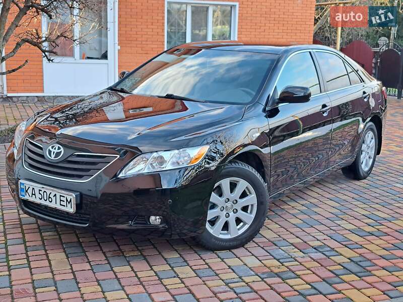 Седан Toyota Camry 2007 в Умані