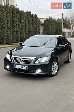 Седан Toyota Camry 2013 в Киеве