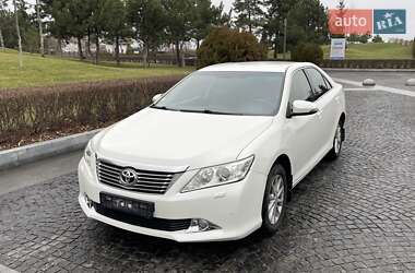 Седан Toyota Camry 2012 в Дніпрі