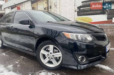 Седан Toyota Camry 2014 в 