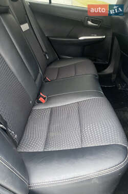 Седан Toyota Camry 2014 в 