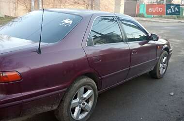 Седан Toyota Camry 1996 в 