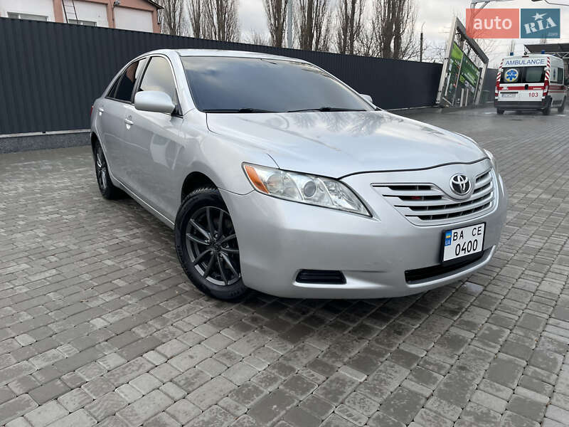 Седан Toyota Camry 2008 в Кропивницком