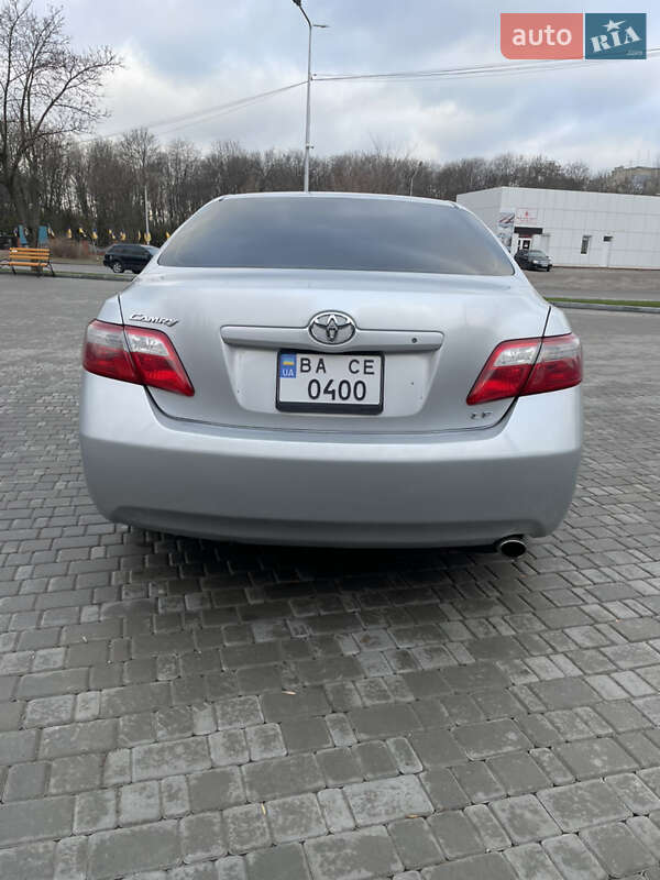 Седан Toyota Camry 2008 в Кропивницком