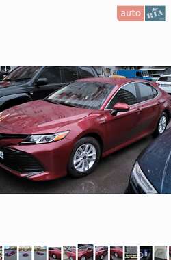 Седан Toyota Camry 2019 в Харькове