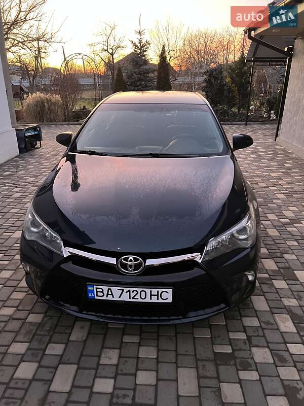 Toyota Camry 2015