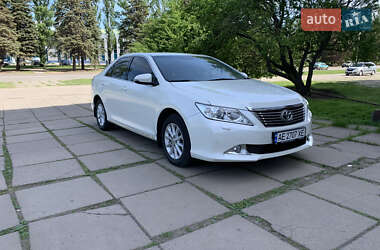 Седан Toyota Camry 2013 в Кривому Розі