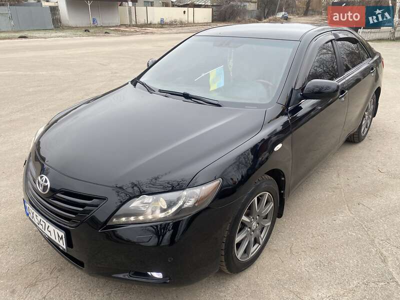 Седан Toyota Camry 2007 в Ізюмі