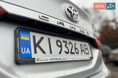 Седан Toyota Camry 2018 в 