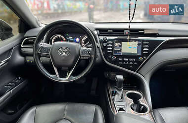 Седан Toyota Camry 2018 в 