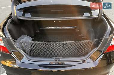 Седан Toyota Camry 2015 в 