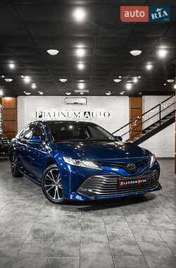 Седан Toyota Camry 2019 в 