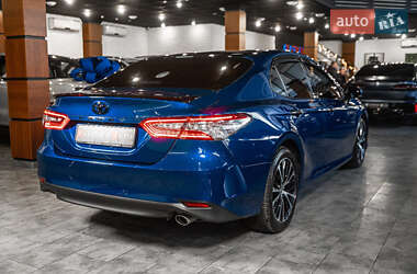 Седан Toyota Camry 2019 в 