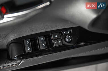 Седан Toyota Camry 2019 в 