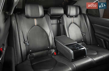 Седан Toyota Camry 2019 в 