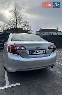 Седан Toyota Camry 2012 в 