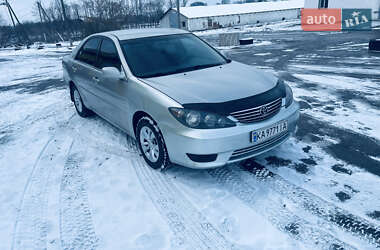 Седан Toyota Camry 2005 в Жашківу