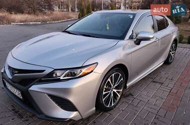 Седан Toyota Camry 2020 в Черкассах