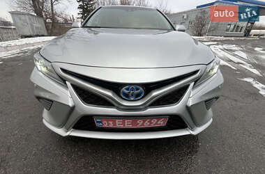 Седан Toyota Camry 2020 в Рівному