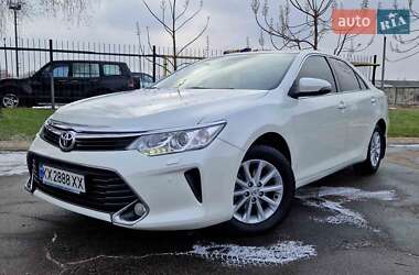 Седан Toyota Camry 2017 в Полтаві