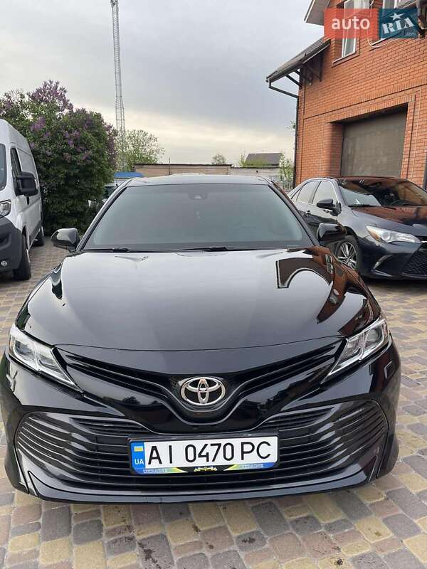 Седан Toyota Camry 2018 в 