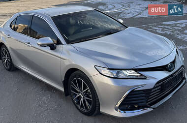 Седан Toyota Camry 2023 в Запорожье