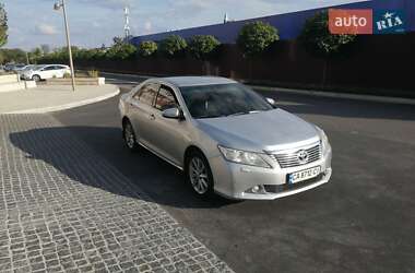 Седан Toyota Camry 2012 в Умані