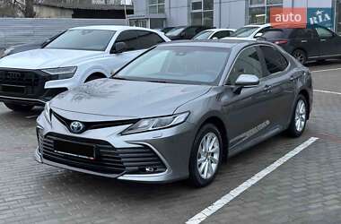 Седан Toyota Camry 2023 в Києві