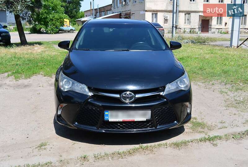 Седан Toyota Camry 2015 в Харькове