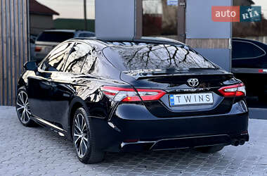 Седан Toyota Camry 2017 в Одесі