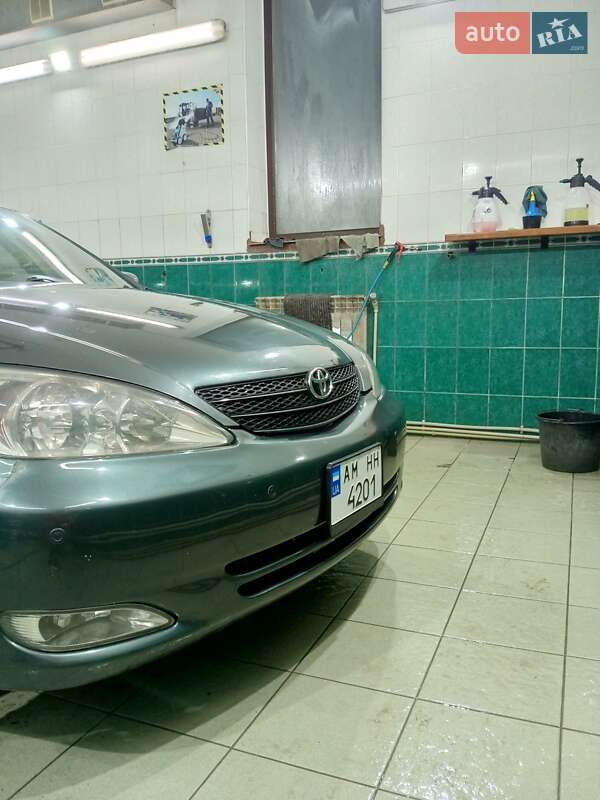 Седан Toyota Camry 2003 в Житомирі