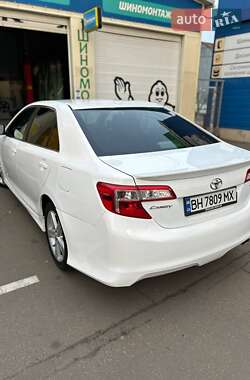 Седан Toyota Camry 2013 в Одесі