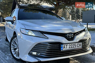 Седан Toyota Camry 2020 в Івано-Франківську