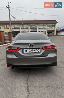 Седан Toyota Camry 2021 в 