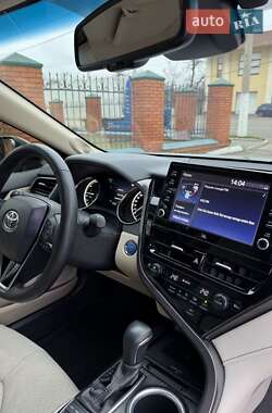 Седан Toyota Camry 2021 в 