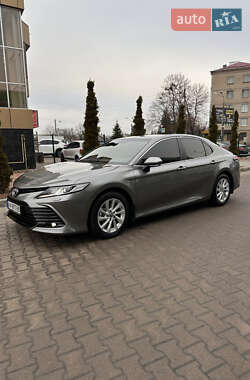 Седан Toyota Camry 2024 в Харкові