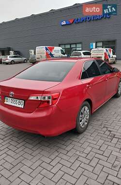 Седан Toyota Camry 2013 в Кременчуці