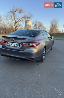 Седан Toyota Camry 2021 в Кривом Роге