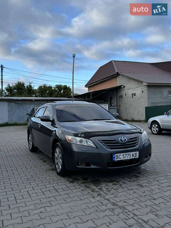 Седан Toyota Camry 2007 в Червонограді