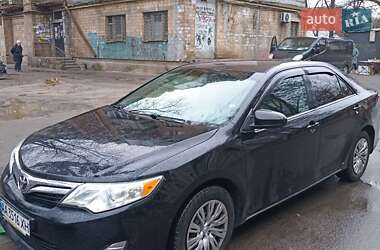 Седан Toyota Camry 2012 в Києві