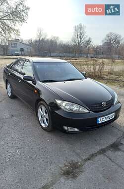 Седан Toyota Camry 2001 в Ізюмі