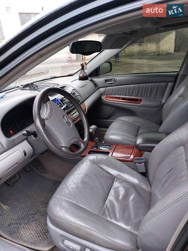 Седан Toyota Camry 2005 в Виннице