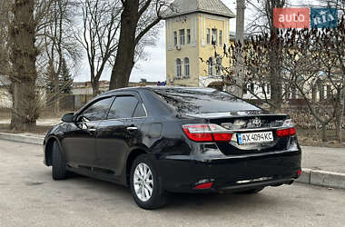 Седан Toyota Camry 2015 в Харкові