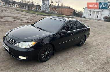 Седан Toyota Camry 2004 в Чугуеве